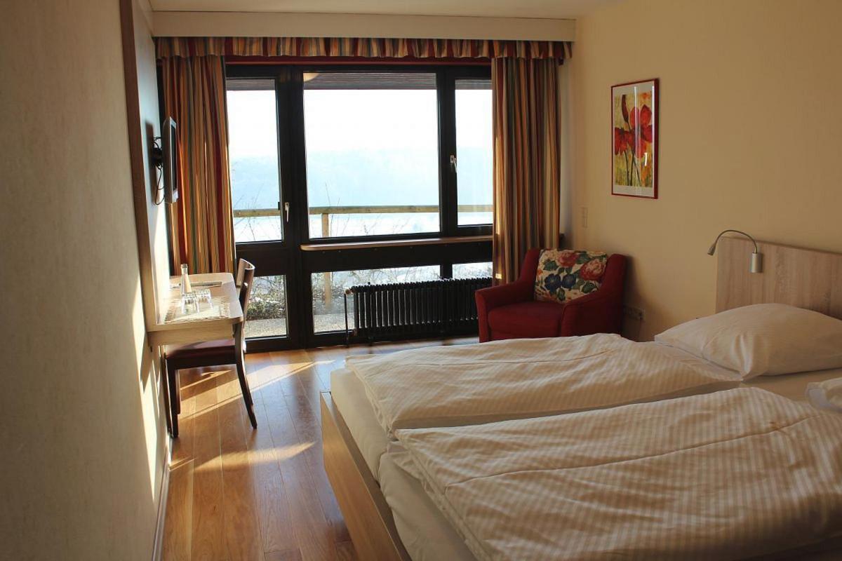 Burghotel Schoene Aussicht Bauer Gmbh Винненден Экстерьер фото